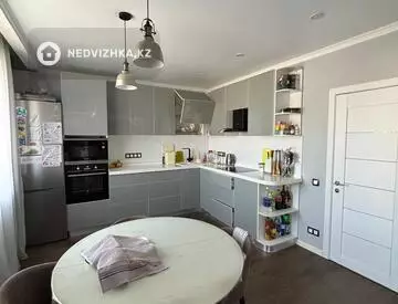 2-комнатная квартира, этаж 9 из 12, 78 м²