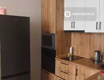 2-комнатная квартира, этаж 3 из 17, 40 м²