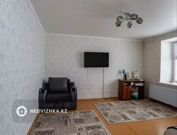 2-комнатная квартира, этаж 3 из 9, 60 м²