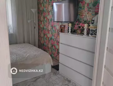 3-комнатная квартира, этаж 4 из 5, 60 м²