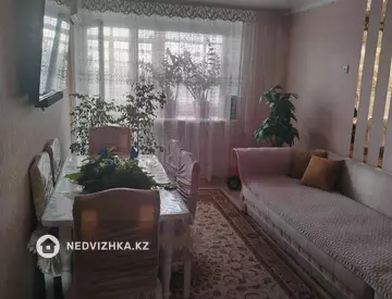 3-комнатная квартира, этаж 4 из 5, 60 м²