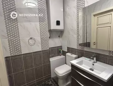 4-комнатная квартира, этаж 3 из 6, 123 м²
