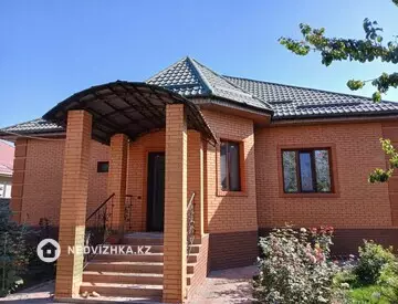 4-комнатный дом, 8 соток, 160 м²