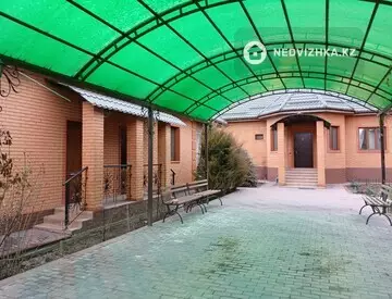 4-комнатный дом, 8 соток, 160 м²