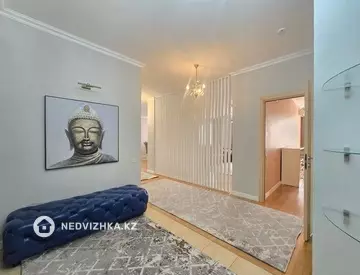 5-комнатная квартира, этаж 6 из 18, 176 м²