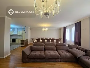 5-комнатная квартира, этаж 6 из 18, 176 м²