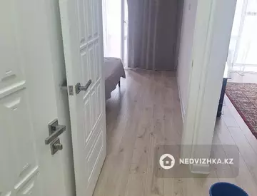 2-комнатная квартира, этаж 11 из 12, 54 м², на длительный срок