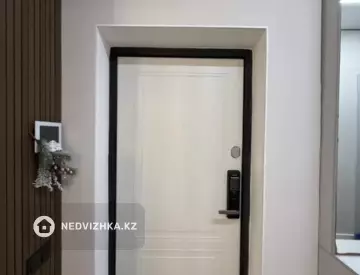 2-комнатная квартира, этаж 8 из 15, 66 м²