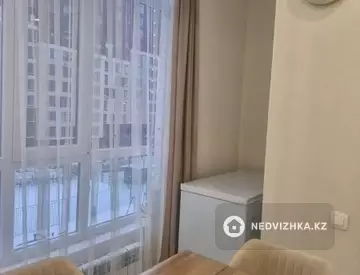 3-комнатная квартира, этаж 4 из 10, 89 м²