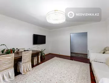 4-комнатная квартира, этаж 1 из 9, 105 м²