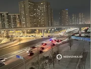 3-комнатная квартира, этаж 5 из 19, 102 м²