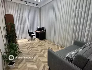 3-комнатная квартира, этаж 5 из 19, 102 м²