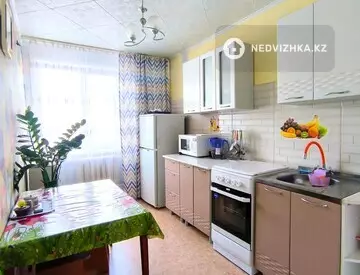 3-комнатная квартира, этаж 1 из 9, 63 м²