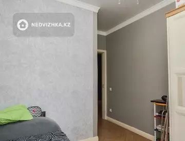 4-комнатная квартира, этаж 6 из 10, 85 м²