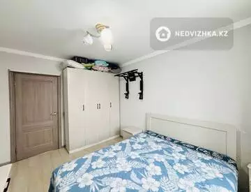 3-комнатная квартира, этаж 4 из 6, 65 м²