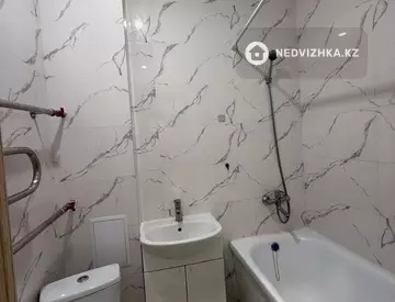1-комнатная квартира, этаж 3 из 10, 38 м²