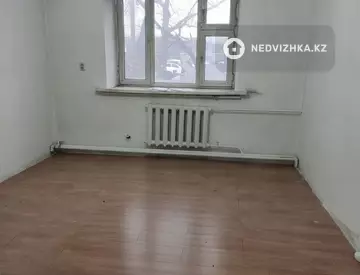 1-комнатная квартира, этаж 1 из 3, 14 м²