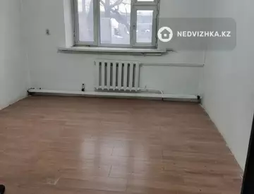 1-комнатная квартира, этаж 1 из 3, 14 м²