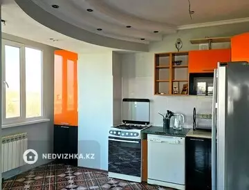 4-комнатная квартира, этаж 5 из 5, 100 м²