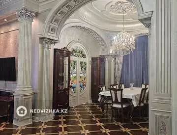 6-комнатная квартира, этаж 3 из 4, 420 м²