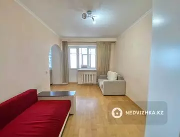 1-комнатная квартира, этаж 3 из 5, 37 м²