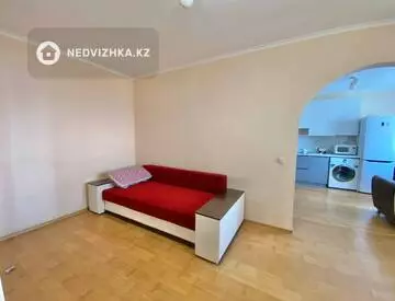 1-комнатная квартира, этаж 3 из 5, 37 м²