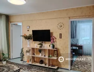 4-комнатная квартира, этаж 2 из 5, 60 м²