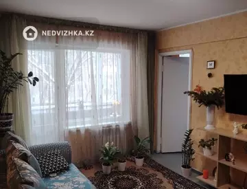 4-комнатная квартира, этаж 2 из 5, 60 м²