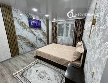 1-комнатная квартира, этаж 8 из 10, 40 м², По часам