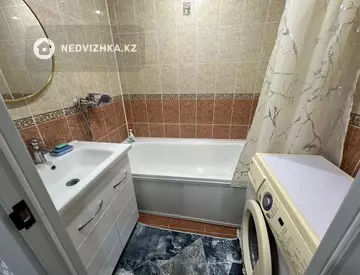 1-комнатная квартира, этаж 8 из 10, 40 м², По часам