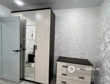 1-комнатная квартира, этаж 8 из 10, 40 м², По часам