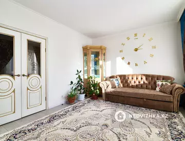 3-комнатная квартира, этаж 8 из 12, 95 м²