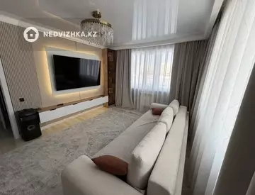 3-комнатная квартира, этаж 1 из 10, 72 м²