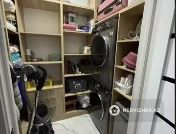 3-комнатная квартира, этаж 1 из 10, 72 м²