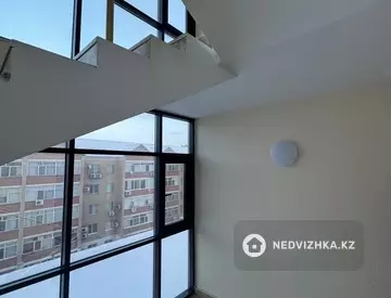 2-комнатная квартира, этаж 2 из 9, 66 м²