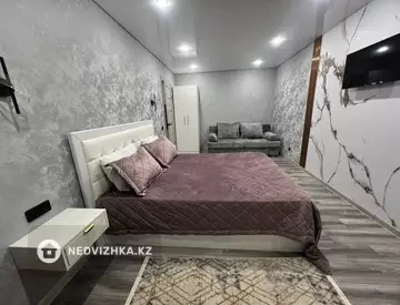 1-комнатная квартира, этаж 8 из 9, 40 м², По часам