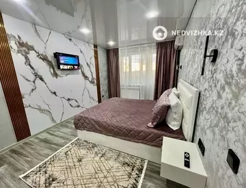 1-комнатная квартира, этаж 8 из 9, 40 м², По часам