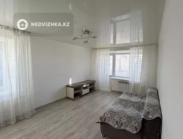 1-комнатная квартира, этаж 4 из 5, 40 м²