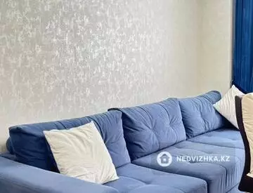 3-комнатная квартира, этаж 4 из 12, 82 м²
