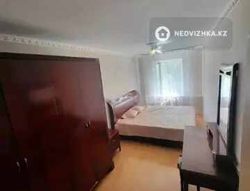 3-комнатная квартира, этаж 4 из 4, 60 м²