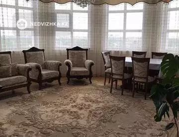 3-комнатная квартира, этаж 7 из 10, 95 м², На длительный срок