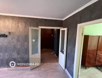 3-комнатная квартира, этаж 3 из 5, 63 м²