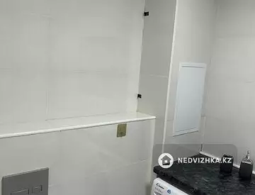 2-комнатная квартира, этаж 2 из 12, 45 м², Посуточно