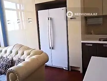 2-комнатная квартира, этаж 4 из 18, 68 м², На длительный срок