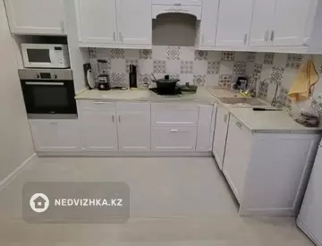 3-комнатная квартира, этаж 9 из 9, 95 м²