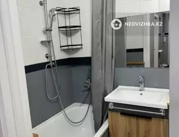 2-комнатная квартира, этаж 3 из 10, 53 м²