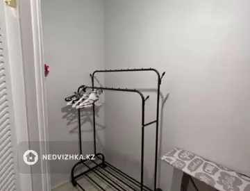 1-комнатная квартира, этаж 1 из 12, 37 м²