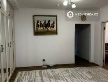 3-комнатная квартира, этаж 3 из 12, 111 м²