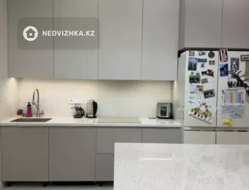 3-комнатная квартира, этаж 9 из 9, 95 м²