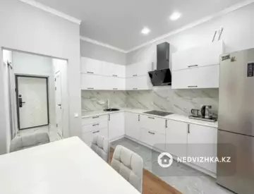 1-комнатная квартира, этаж 1 из 10, 37 м²